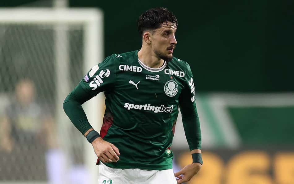 Piquerez domina a bola na vitória do Palmeiras sobre o São Paulo