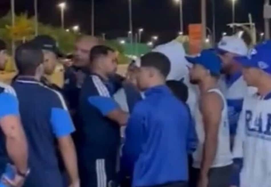 Protestos da torcida do Cruzeiro