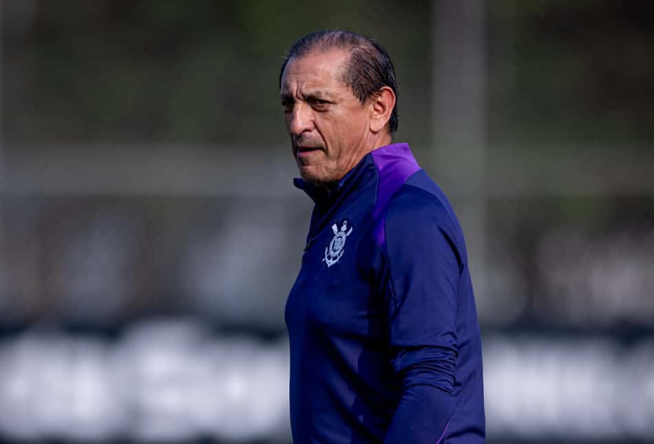 Ramon Diaz durante trabalho no Corinthians