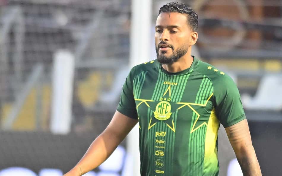 Reinaldo pede chance na Seleção e cita Rodinei: 'Poderíamos ser lembrados'