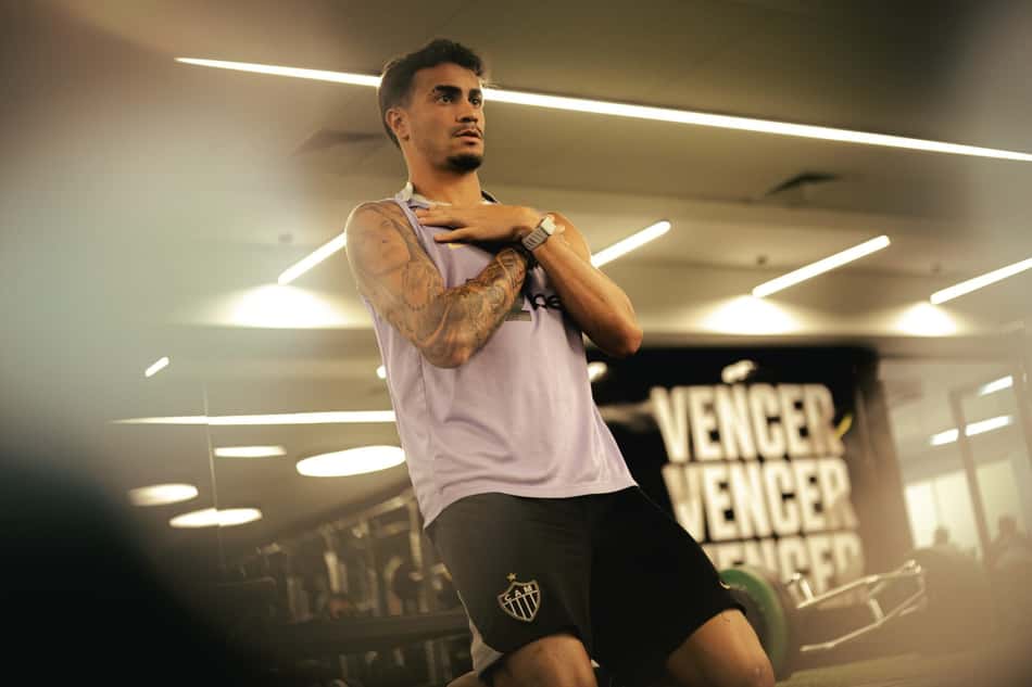 Reinier, atacante do Atlético-MG, em treino no CT do Galo