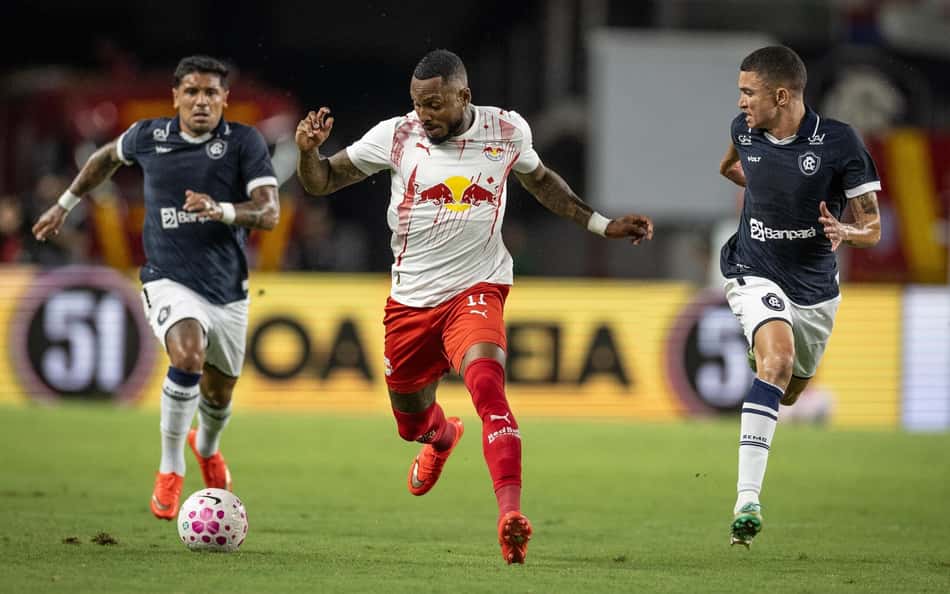 Remo empata com Bragantino em casa e segue na zona de rebaixamento