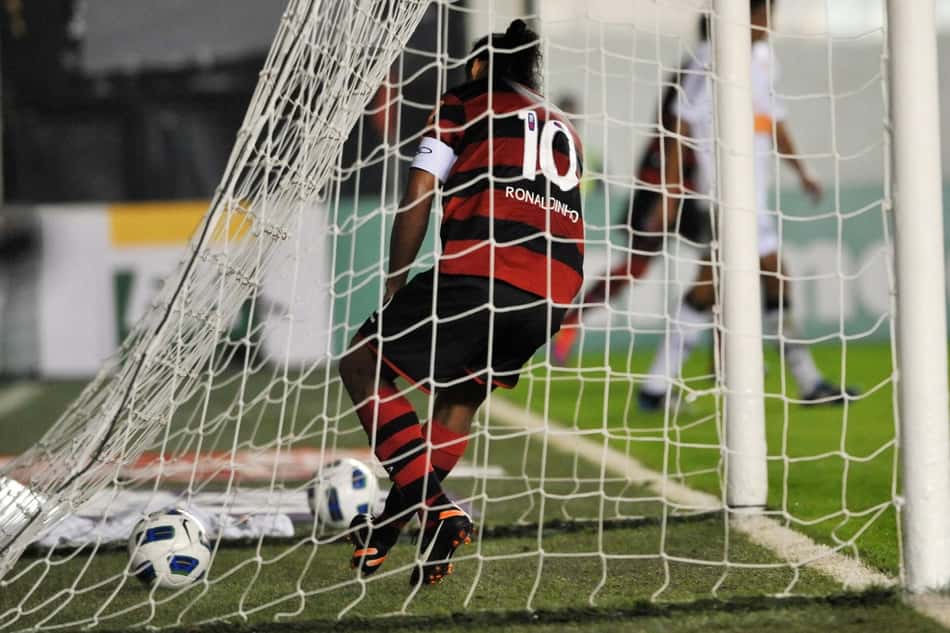 Ronaldinho em Santos 4 x 5 Flamengo, 2011