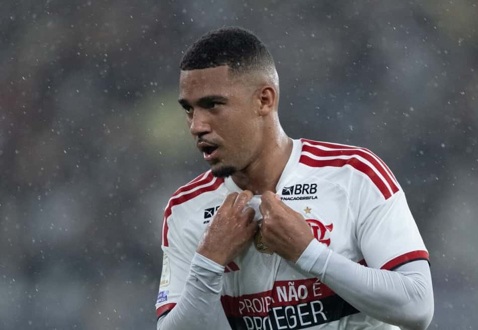 Samuel Lino valoriza elenco após goleada sobre o Vasco