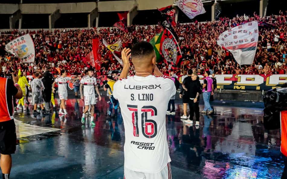 Samuel Lino em Vasco x Flamengo