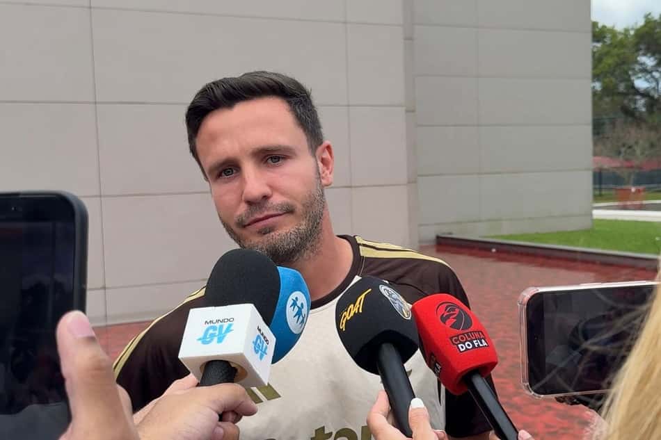 Saúl conversa com a imprensa após treino do Flamengo no Ninho do Urubu