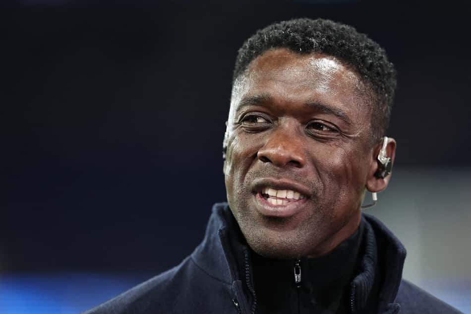Clarence Seedorf sorrindo em imagem