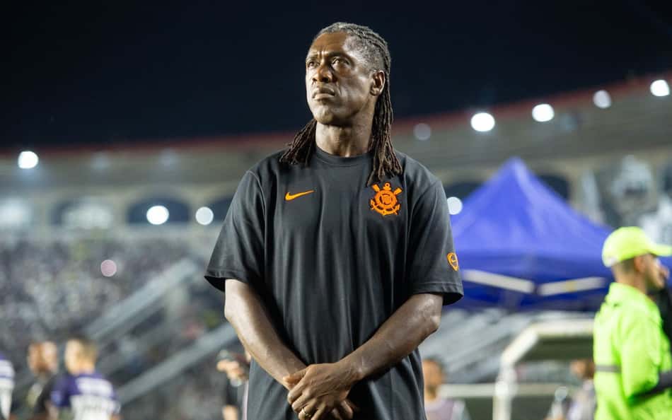 Seedorf revela palavras no vestiário do Corinthians após derrota: 'Raiva'