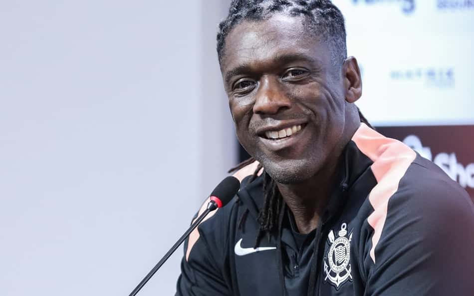 Clarence Seedorf durante coletiva