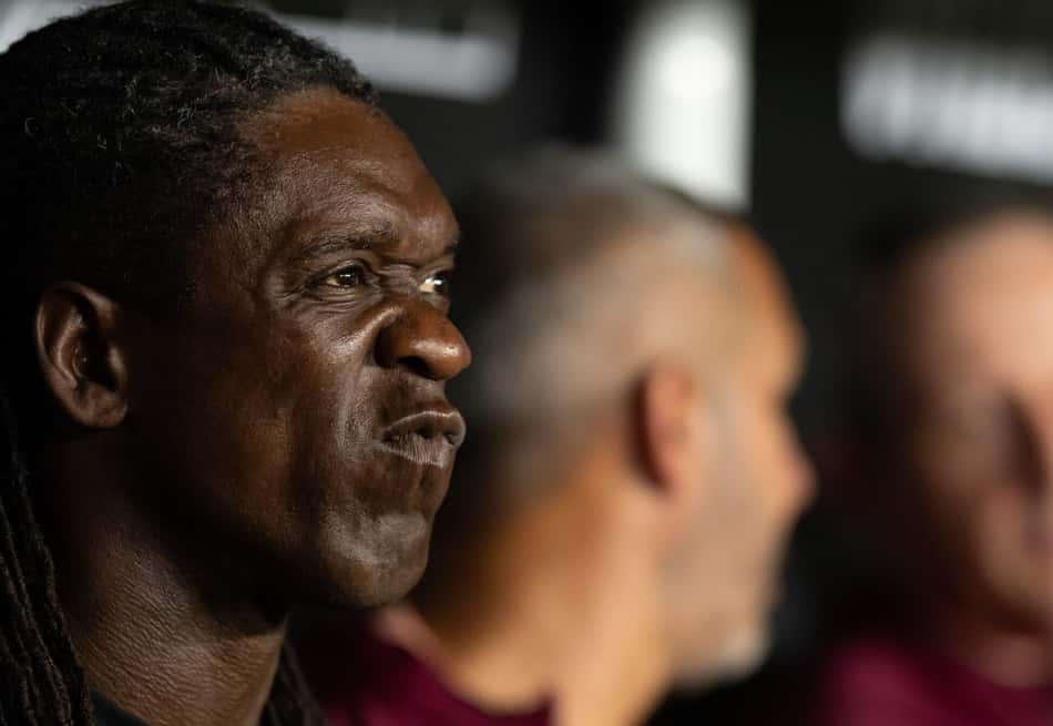 Seedorf dispara sobre vazamentos: ‘As pessoas fofoqueiras estão muito expostas’