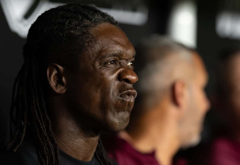 Seedorf faz careta durante o jogo entre Vasco e Corinthians, pelo Brasileirão