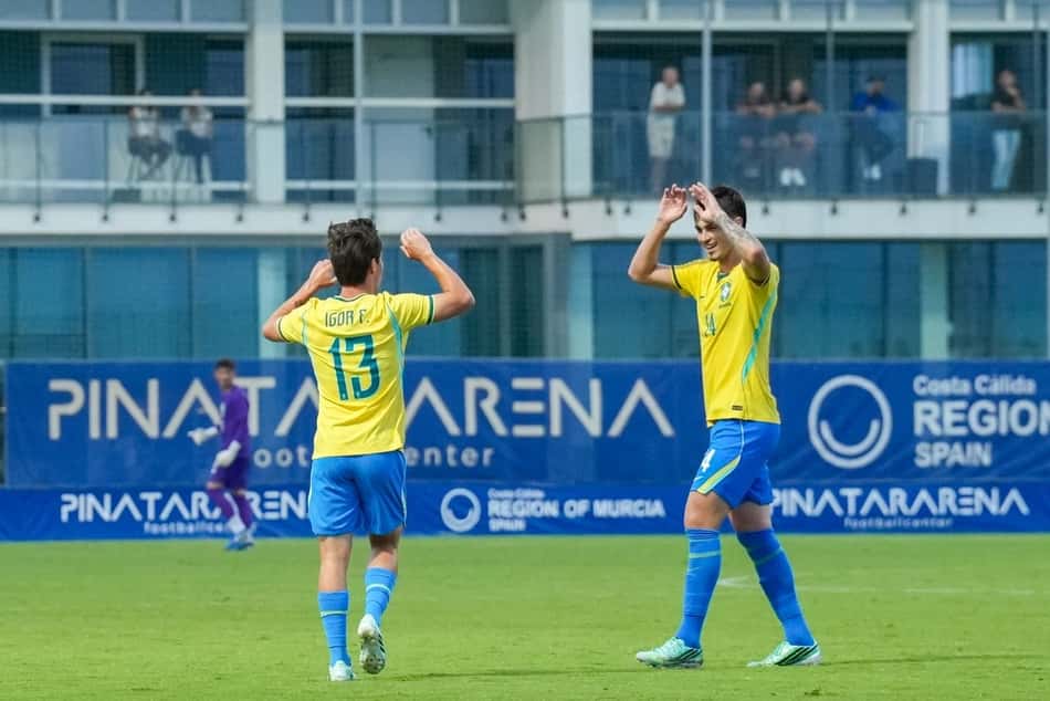 Igor Felisberto (13) abriu o placar para a Seleção Sub-20