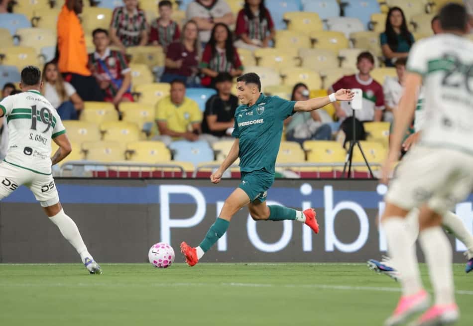 Serna na goleada do Fluminense sobre o Coritiba