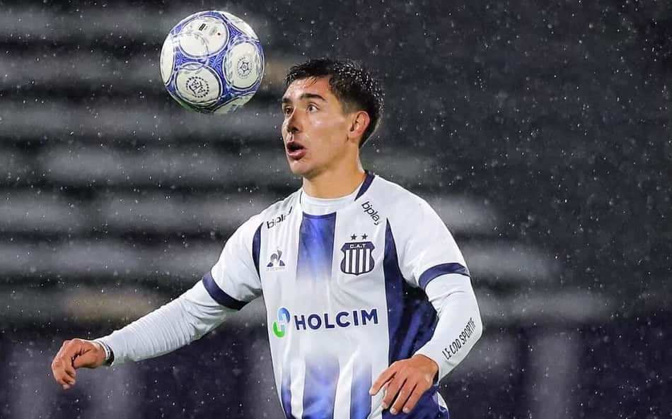 Sforza em campo pelo Talleres