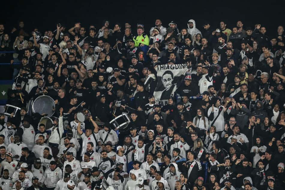 Torcida do Vasco na Bombonera durante Boca Juniors 0 x 1 Vasco