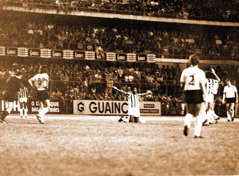 A despedida do Rei Pelé com a camisa do Santos