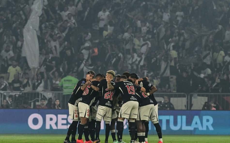 Jogadores do Vasco reunidos antes da partida contra o Boca Juniors, pela Sul-Americana