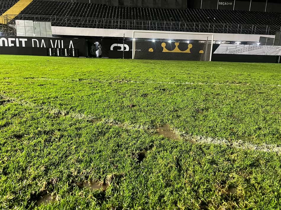 Vila Belmiro após a partida contra o Bahia, neste sábado (24) - (Foto: Vinícius Spada/ Lance!)