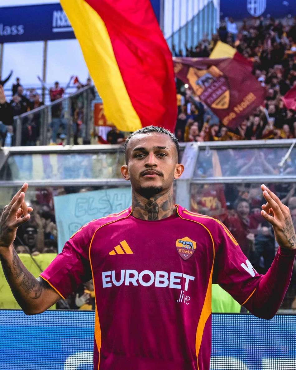 Wesley tenta convencer ex-Palmeiras a ir para Roma (Foto: Reprodução/Wesleyfranca03_)