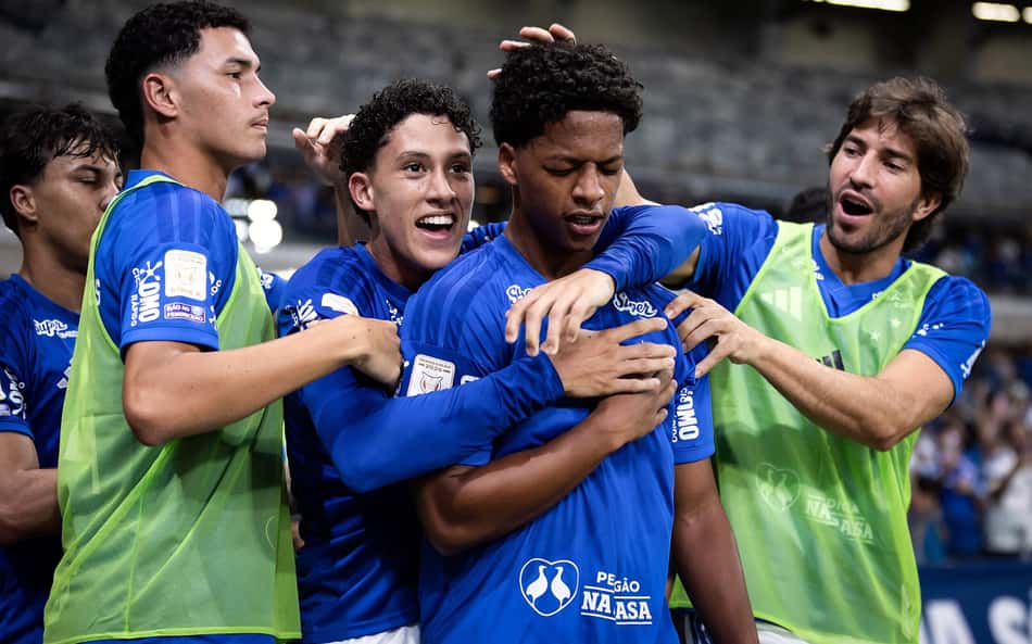 Análise: jovens aproveitam minutos e pedem passagem no Cruzeiro