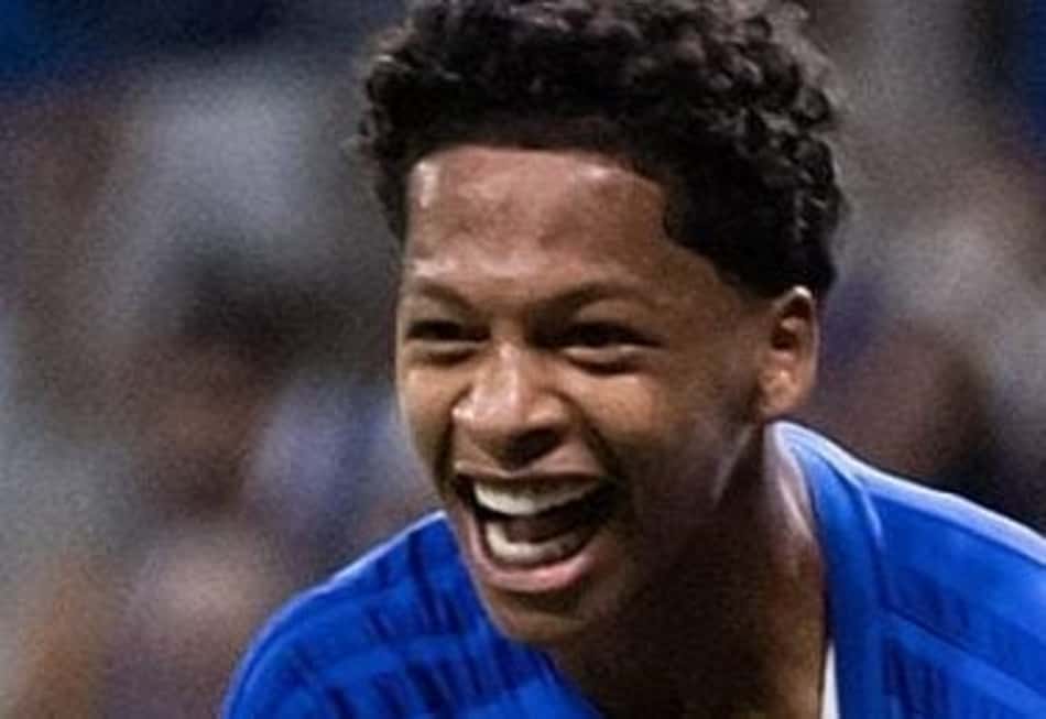 Zé Lucas comemora gol pelo Cruzeiro
