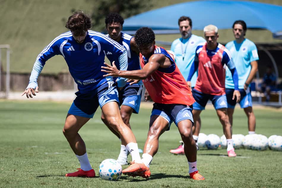 Zé Lucas e Romero em treinamento
