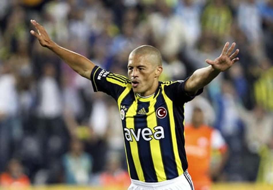 Alex é considerado ídolo no Fenerbahçe