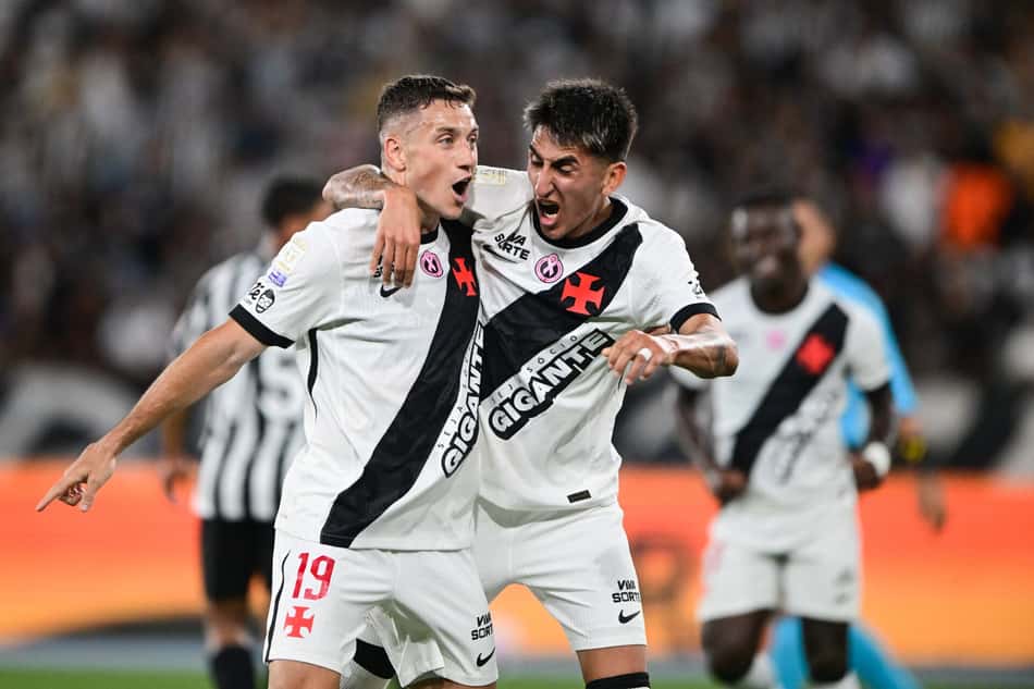 Lescano comemora seu gol no jogo do Vasco contra o Botafogo