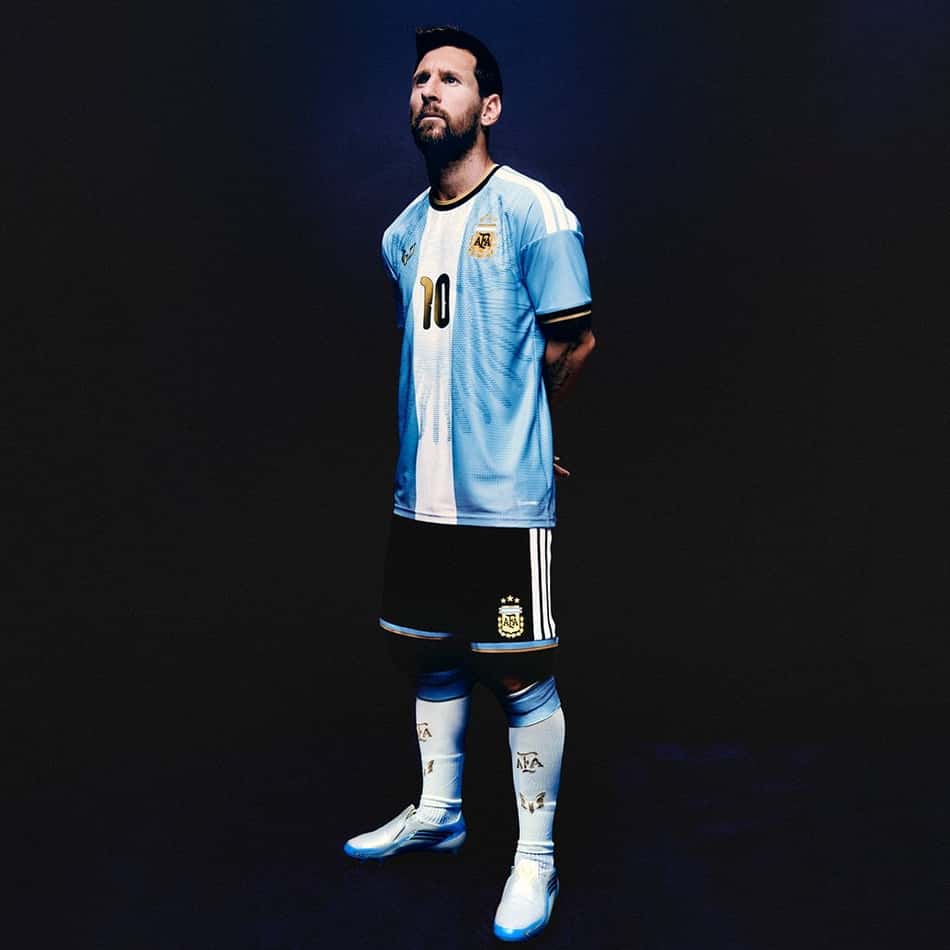 Messi ganha camisa especial para último jogo pela Argentina (Foto: Divulgação)