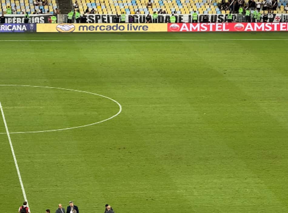 Gramado do Maracanã após Vasco x Boca Juniors