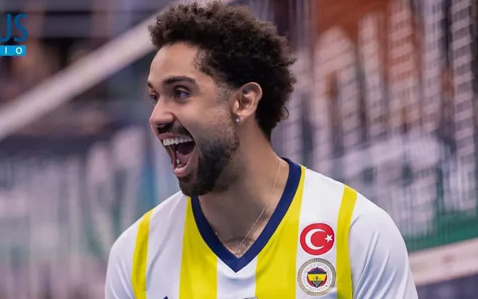 Fernando Cachopa em ação pelo Fenerbahçe