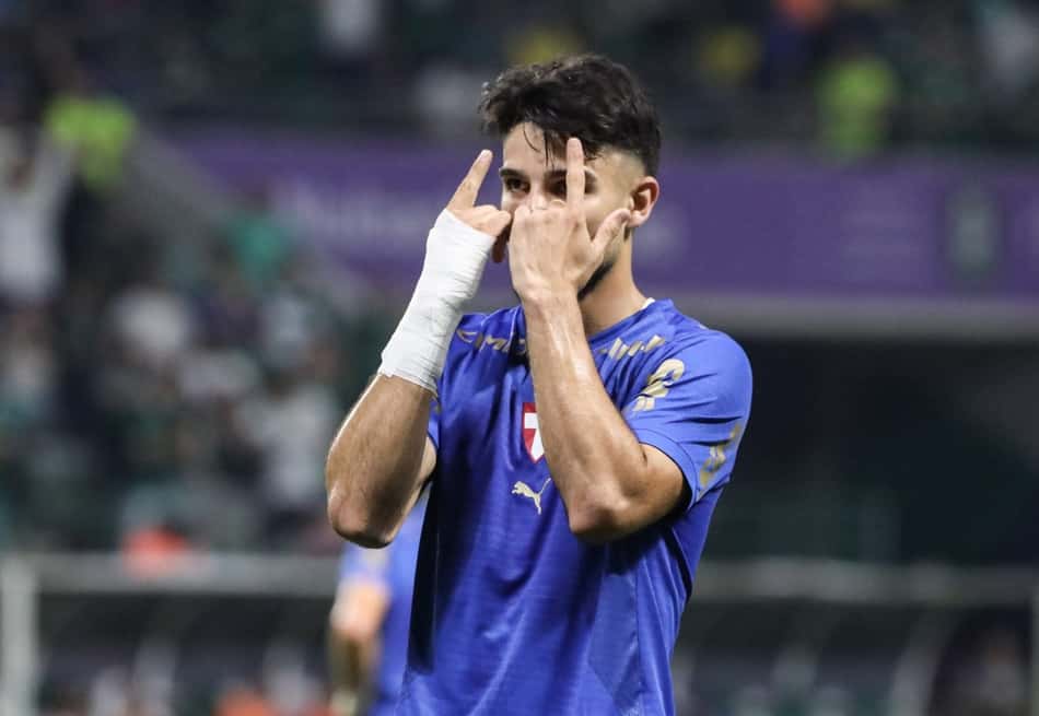 Flaco López, do Palmeiras, comemora seu gol contra o Bahia