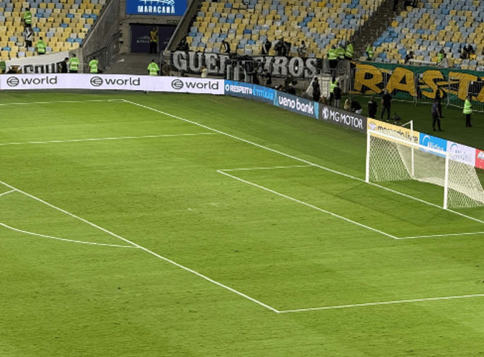 Gramado do Maracanã após Vasco x Boca Juniors
