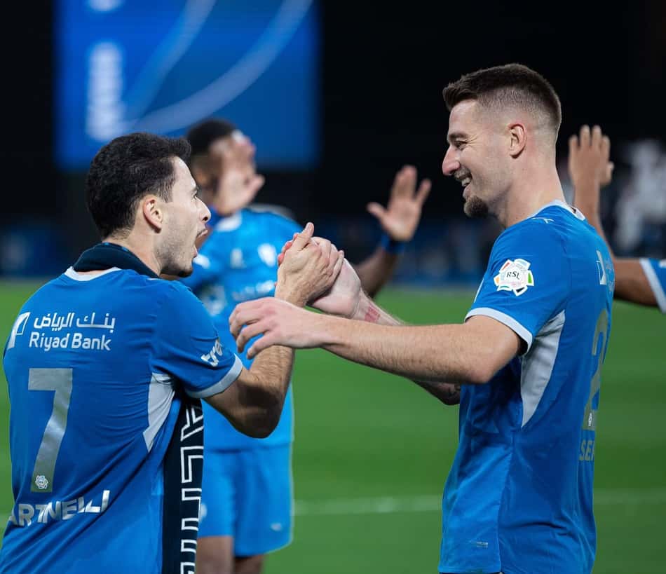 Gabriel Martinelli comemora gol de cabeça aos 44 minutos do segundo tempo na vitória do Al Hilal (Reprodução: Al Hilal / X)