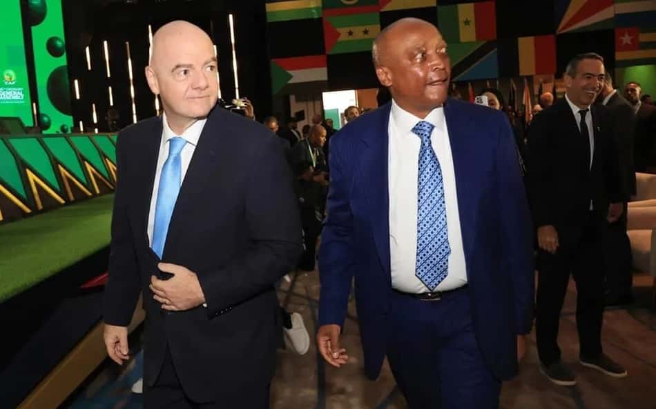 CAF declara 'apoio unânime e incondicional' à reeleição de Infantino na Fifa