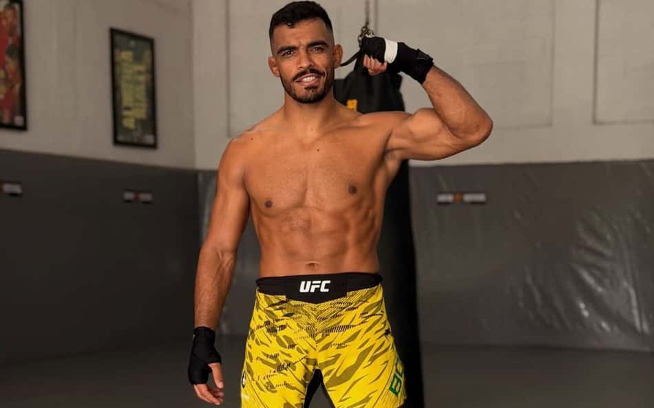 Ismael Bonfim em academia antes de luta do UFC