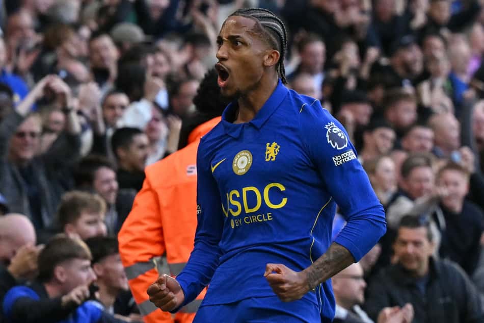 João Pedro comemora gol na goleada do Chelsea sobre o Bournemouth por 5 a 1 (Foto: Glyn KIRK / AFP)