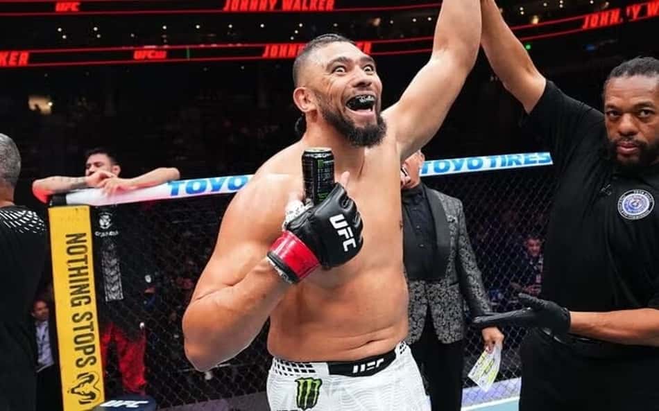 Brasileiro fatura mais de R$ 500 mil em bônus por nocaute no UFC 332