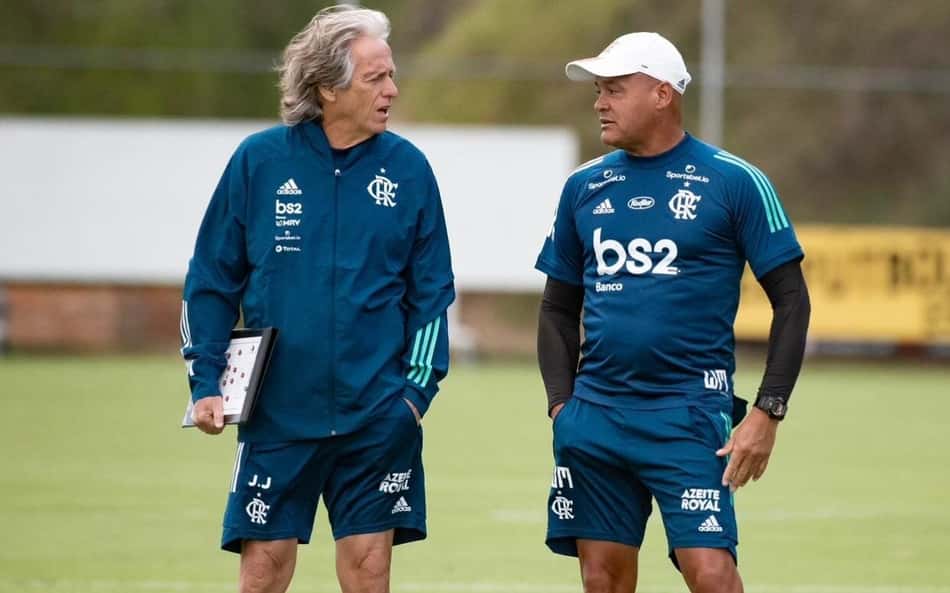 O técnico Jorge Jesus e o preparador de goleiros Wagner 'Gigante' Miranda