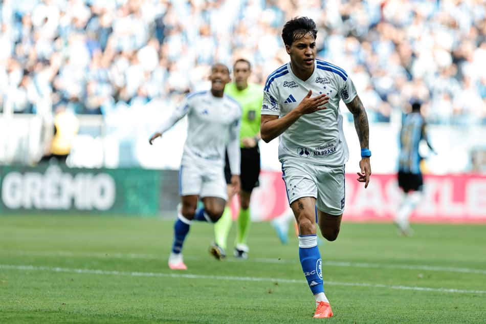 Kaio Jorge comemora gol para o Cruzeiro diante do Grêmio