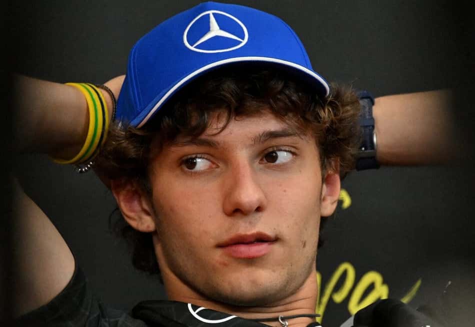 Kimi Antonelli, da Mercedes, em coletiva no GP da Bélgica pela F1 2026