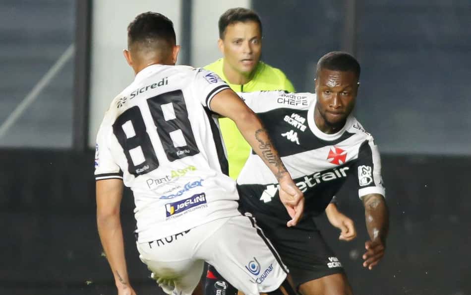 Com Loide Augusto, Vasco viaja para São Paulo; veja os relacionados
