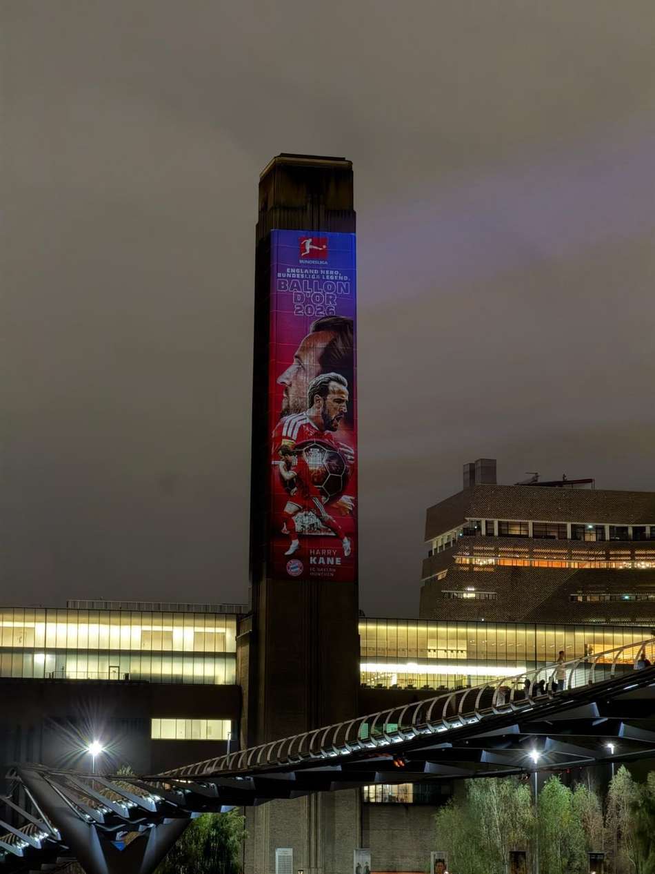 Banner vertical em Londres com Harry Kane e Ballon d'Or 2026.