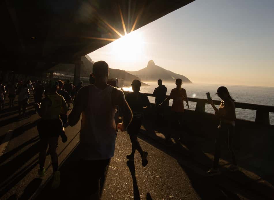 Corredores participam da Maratona do Rio