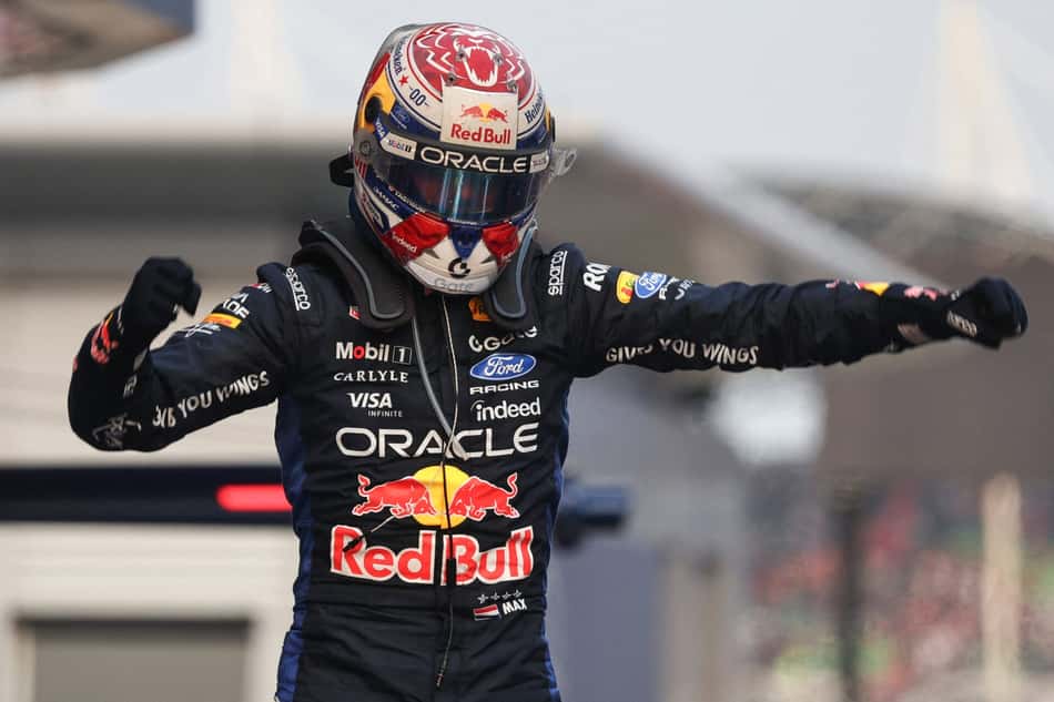 Max Verstappen comemora vitória no GP do Bahrein pela F1 2026
