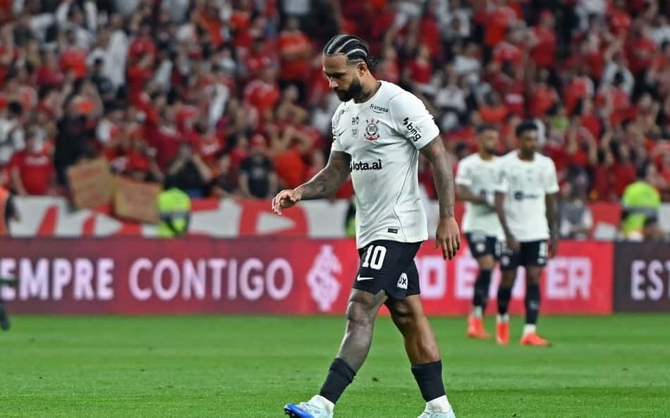 Chances de rebaixamento do Corinthians crescem, e Vasco respira; veja números