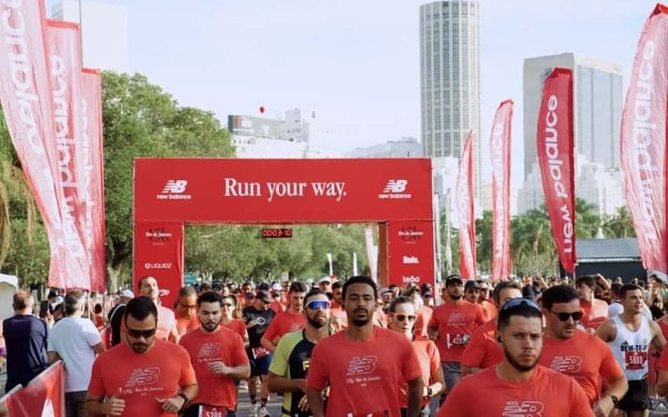 corredores durante edição da new balance run