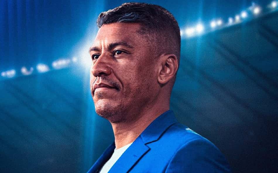 Arte do anúncio de Paulinho como novo membro do departamento de futebol do Cruzeiro