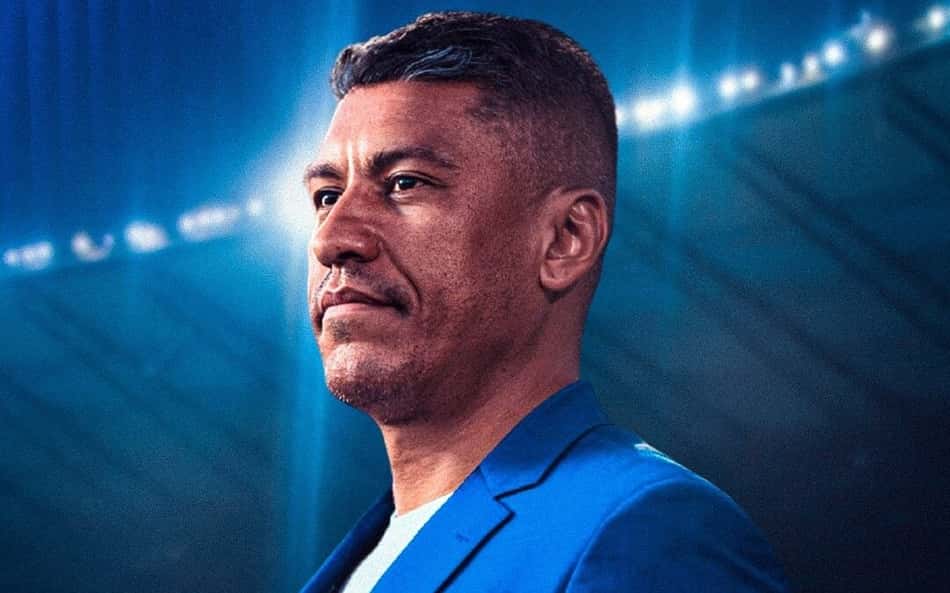 Arte do anúncio de Paulinho como novo membro do departamento de futebol do Cruzeiro
