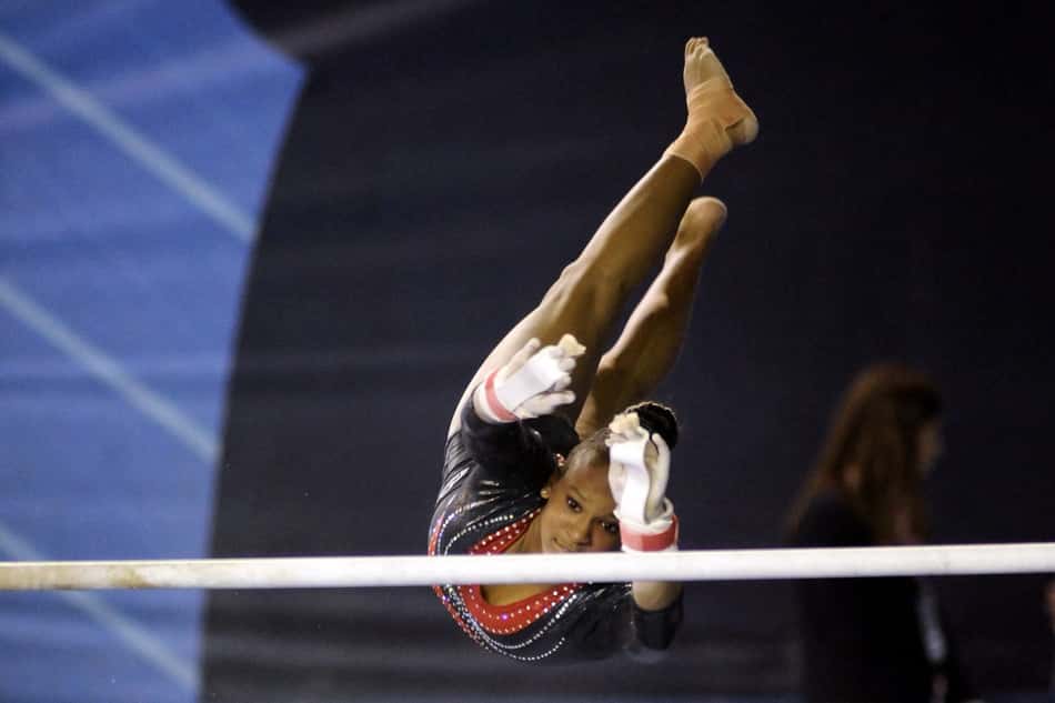 Rebeca Andrade em ação no Campeonato Brasileiro de 2017 pelo Flamengo